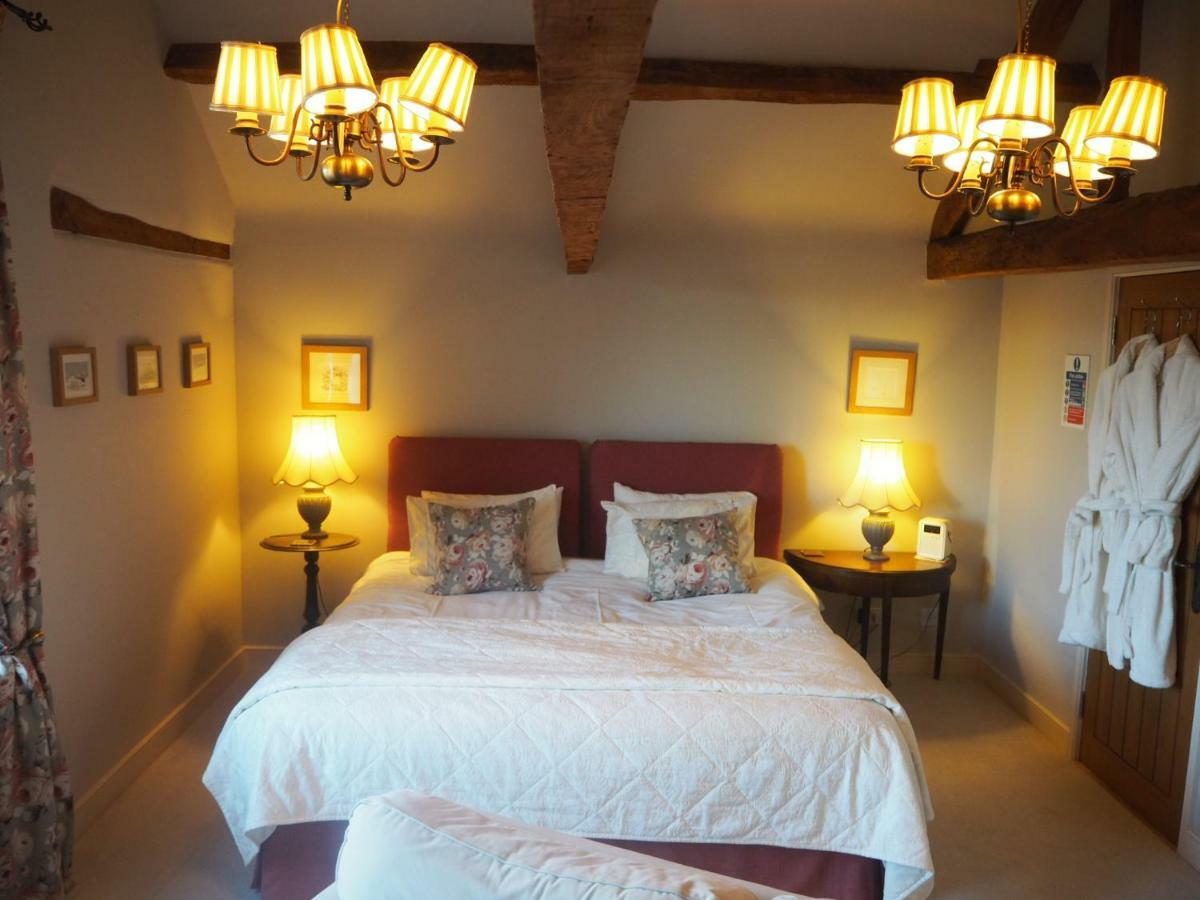 Home Barn Bed And Breakfast Yeovil Exterior photo