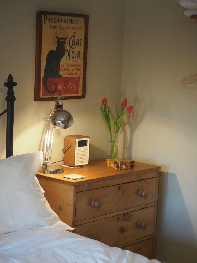 Home Barn Bed And Breakfast Yeovil Exterior photo